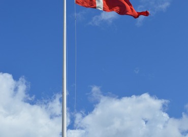 danish-flag-2242670_1280.jpg